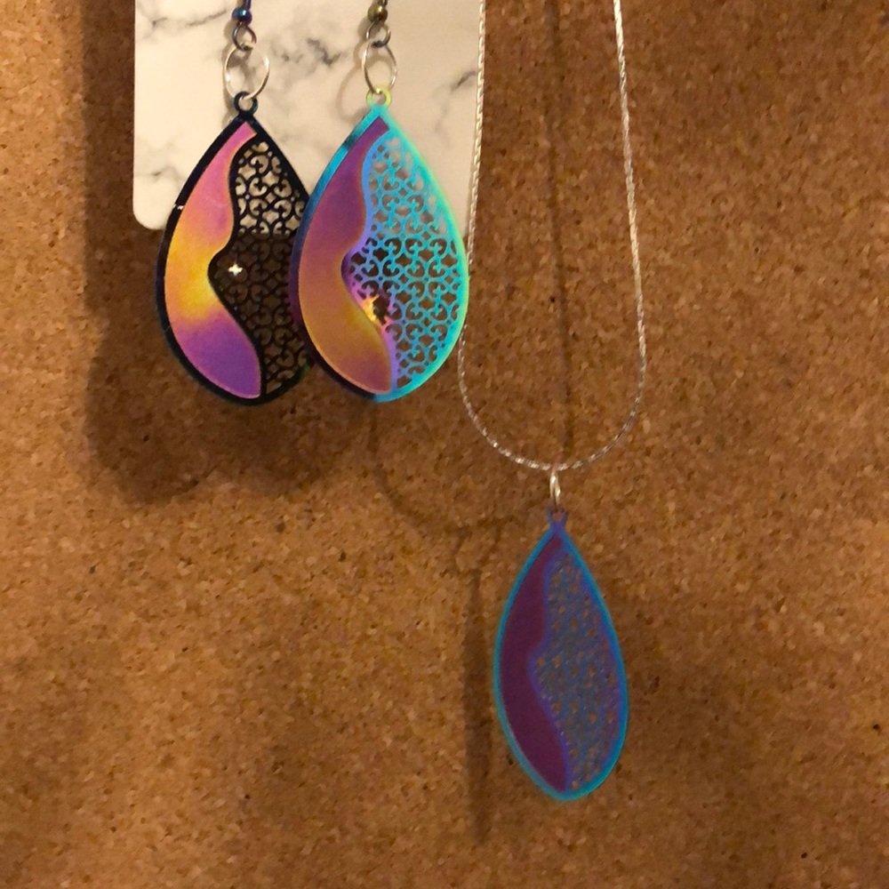 Necklace Earrings Set